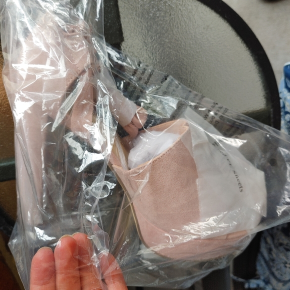 NIB Pamela Heeled Sandal - Picture 10 of 14